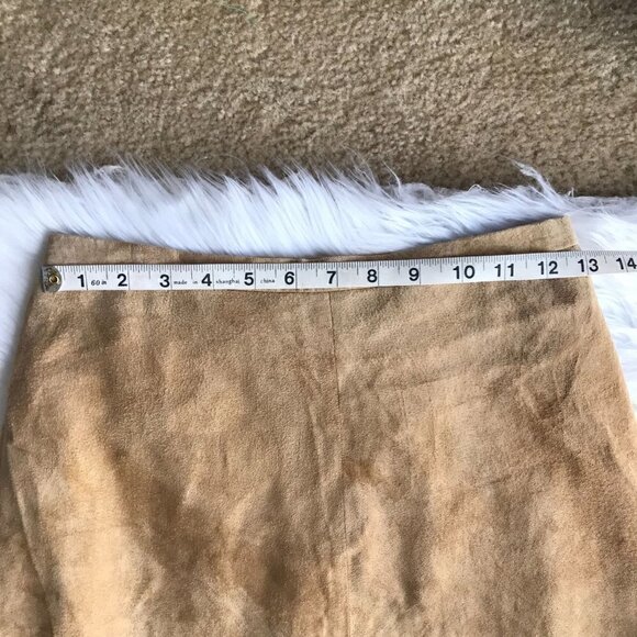 NOS 90's NWT Chico's Design Suede Leather Tan Chic Skirt - Medium - Picture 4 of 9